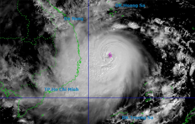 Hình ảnh vệ tinh cơn bão lúc 10h hôm nay. Ảnh: NCHMF