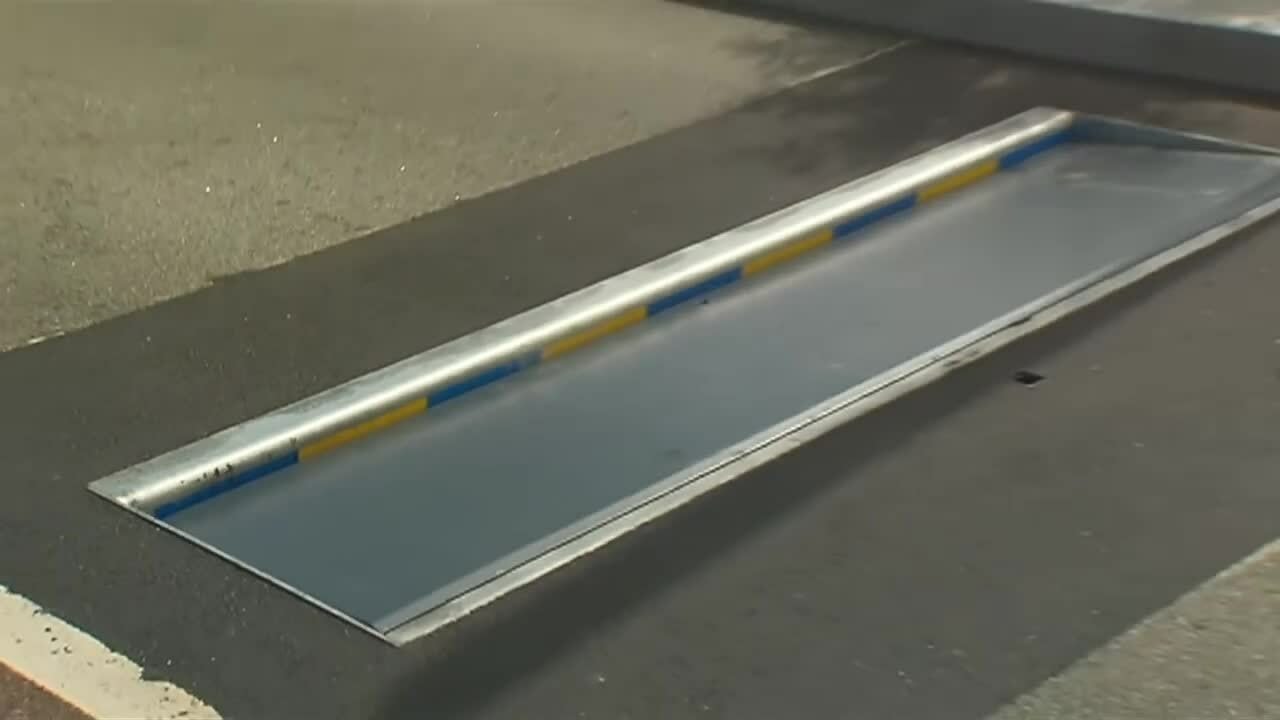 Gờ giảm tốc thông minh gây xóc cho xe chạy quá tốc độ