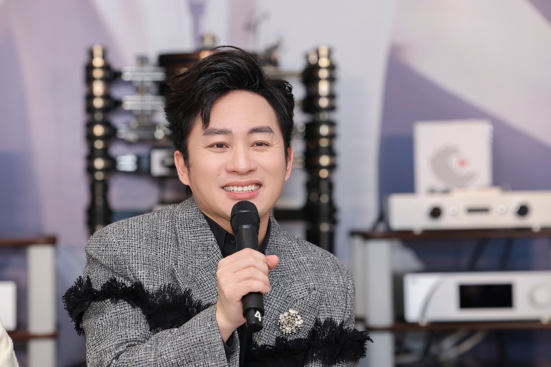 Ca sĩ Tùng Dương