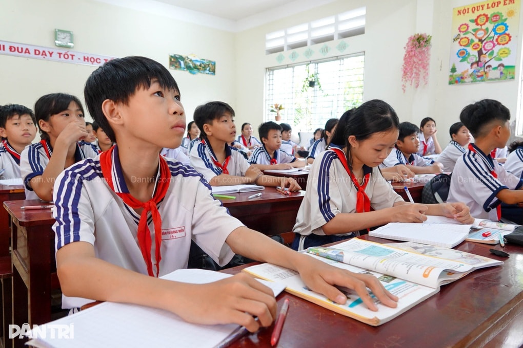 Mẹ bó rau thuê, cha phụ hồ nuôi con trai bị thận hư từ lúc 1 tuổi - 2 Mẹ bó rau thuê, cha phụ hồ nuôi con trai bị thận hư từ lúc 1 tuổi - 2