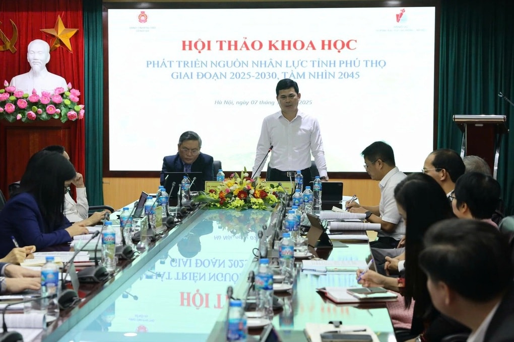 Đột phá đào tạo nhân lực để phát triển kinh tế - 1 Đột phá đào tạo nhân lực để phát triển kinh tế - 1