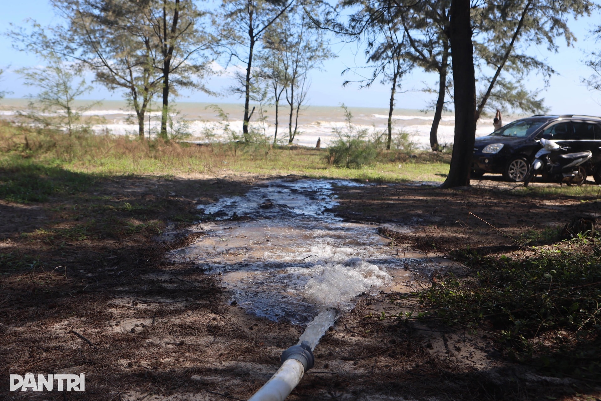 Tháp Chăm cổ nghìn năm tuổi nằm dưới mực nước biển bị ngập lụt kéo dài - 9