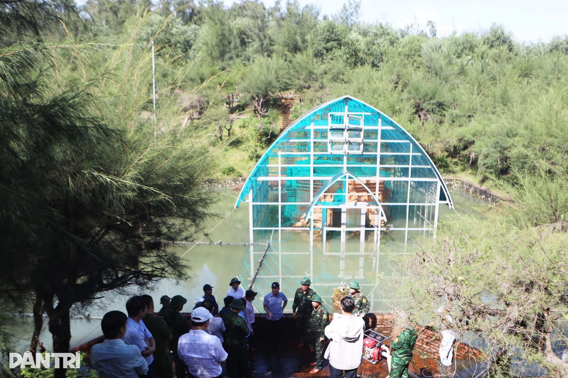 Tháp Chăm cổ nghìn năm tuổi nằm dưới mực nước biển bị ngập lụt kéo dài - 6