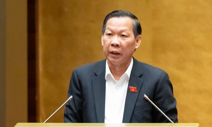 Ông Phan Văn Mãi trình bày báo cáo thẩm tra sáng 7/11. Ảnh: Cổng TTĐT Quốc hội