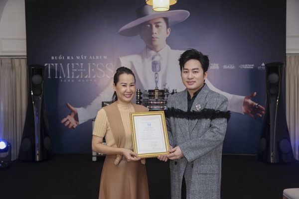 Tùng Dương dụng công với nghệ thuật, nói không với lời đề nghị 'cover' bài hát của AI- Ảnh 1. Tùng Dương dụng công với nghệ thuật, nói không với lời đề nghị 'cover' bài hát của AI- Ảnh 1.