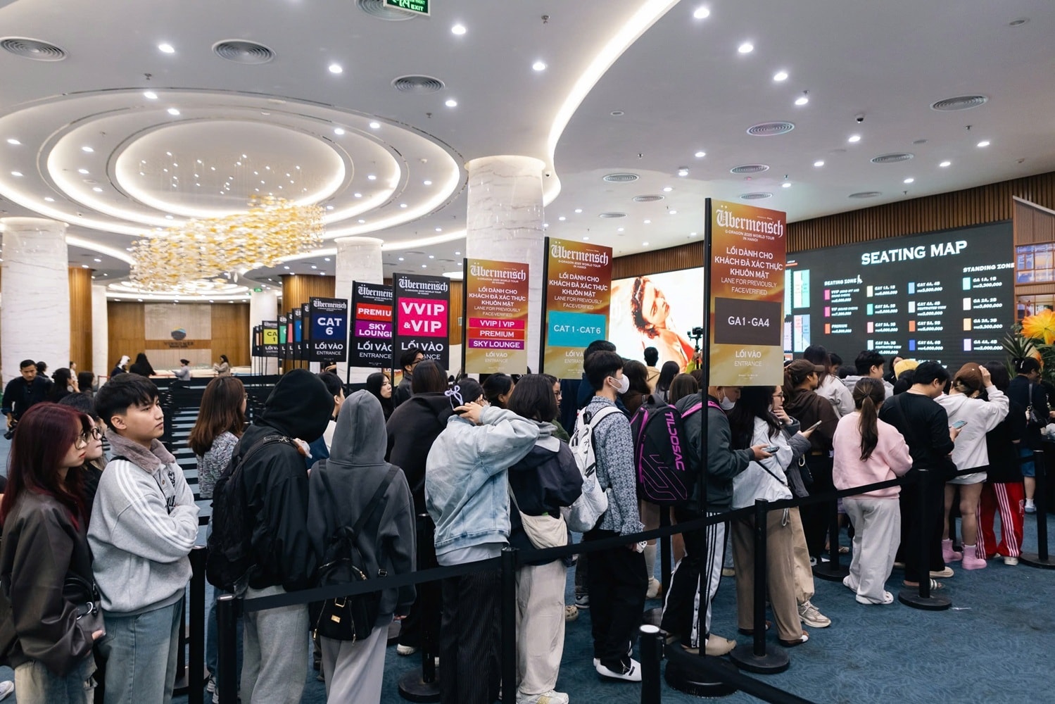 Fan đổ về Ocean City check in G-DRAGON 2025 WORLD TOUR [Übermensch] IN HANOI - 2