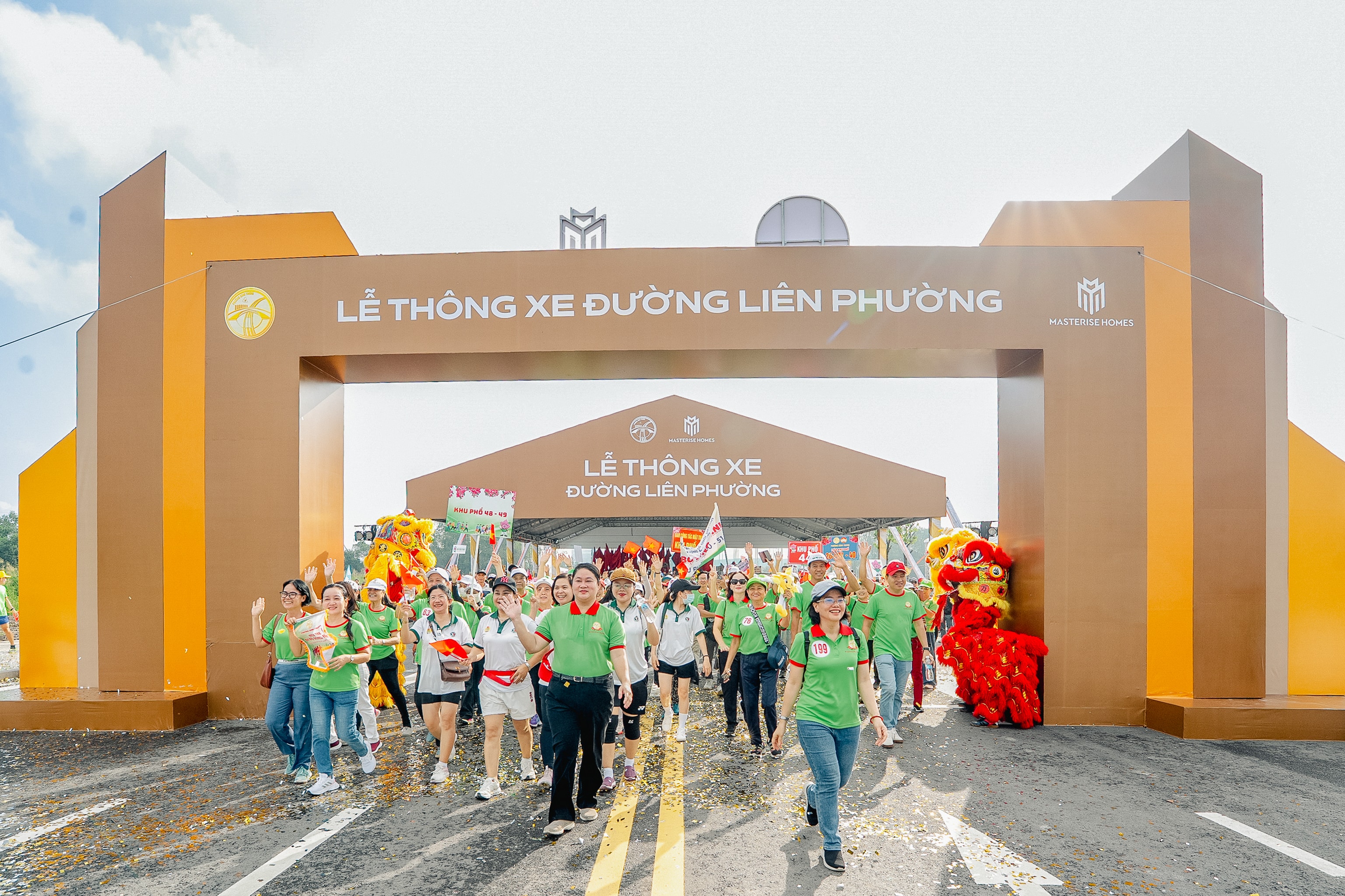 Gần 5.000 người tham gia chương trình đi bộ đồng hành “Chung tay xây dựng phường Bình Trưng xanh – văn minh – hiện đại – nghĩa tình” tại khu đô thị The Global City.