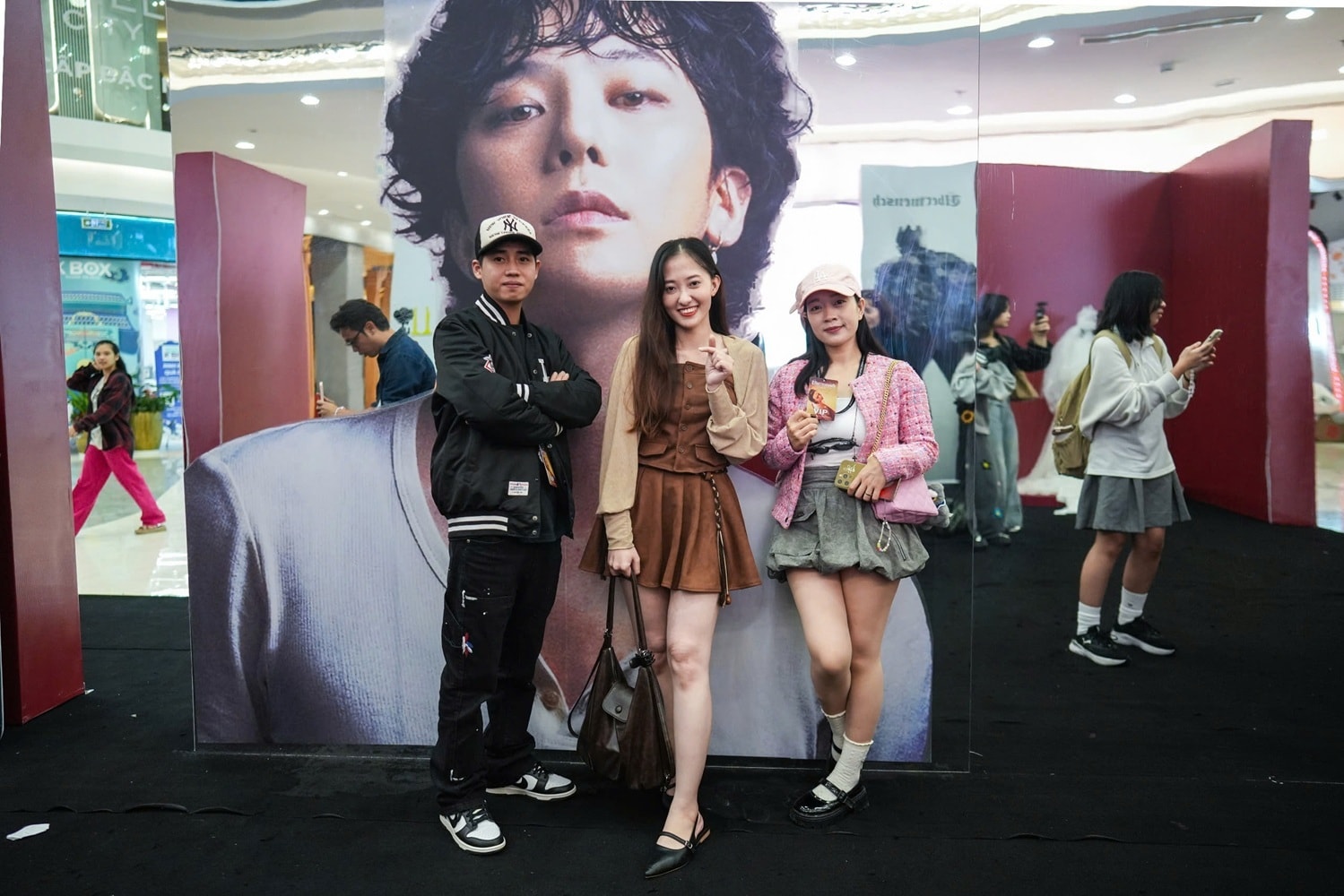 Fan đổ về Ocean City check in G-DRAGON 2025 WORLD TOUR [Übermensch] IN HANOI - 4