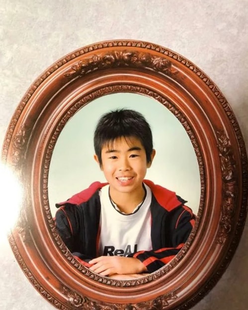 Allen lúc còn nhỏ. Ảnh: Bunshun