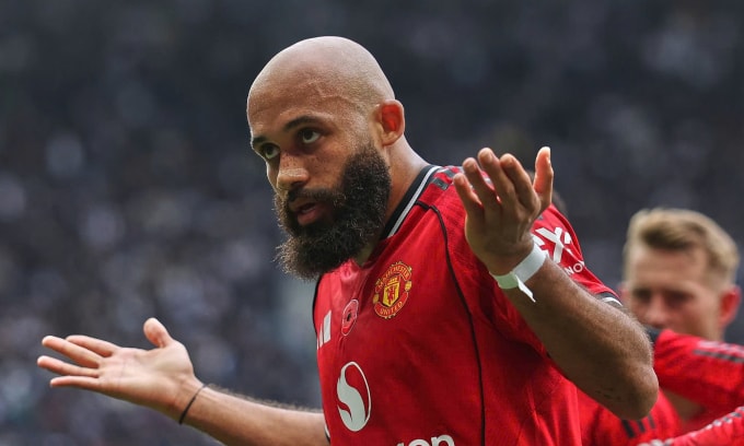 Bryan Mbeumo mừng bàn mở tỷ số cho Man Utd. Ảnh: AP