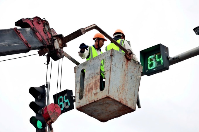 Đèn giao thông ở Hà Nội sẽ được điều khiển bằng AI thời gian tới. Ảnh: Cục CSGT