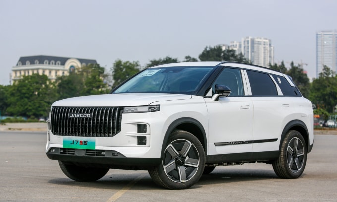 Mẫu Jaecoo J7 lăn bánh tại Hà Nội. Ảnh: Lương Dũng