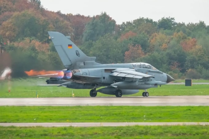 Tiêm kích Tornado của không quân Đức cất cánh từ căn cứ Buchel trong đợt diễn tập Steadfast Noon vào tháng 10. Ảnh: Aviation News
