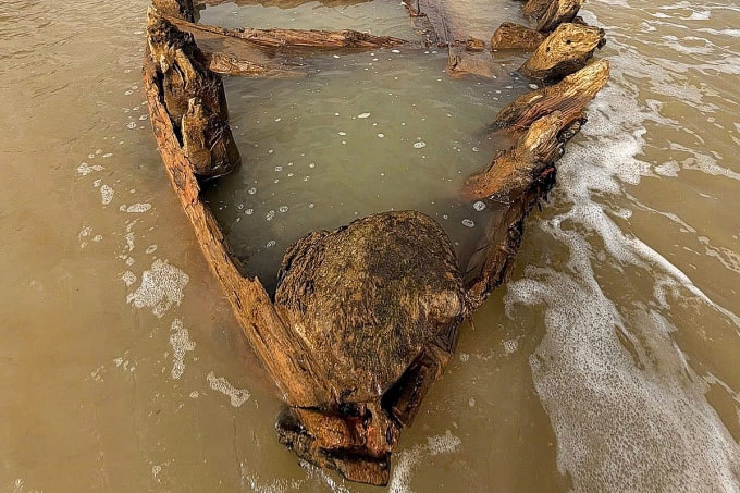 Phần mũi con tàu cổ. Ảnh: Người dân cung cấp