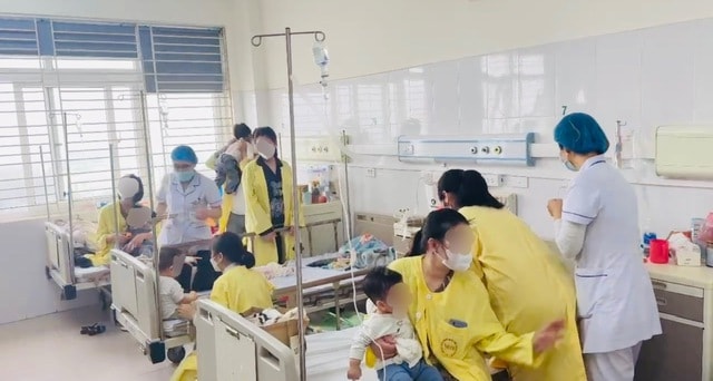 Gia tăng ca cúm biến chứng nặng, bác sĩ cảnh báo không nên tự điều trị tại nhà - Ảnh 2.