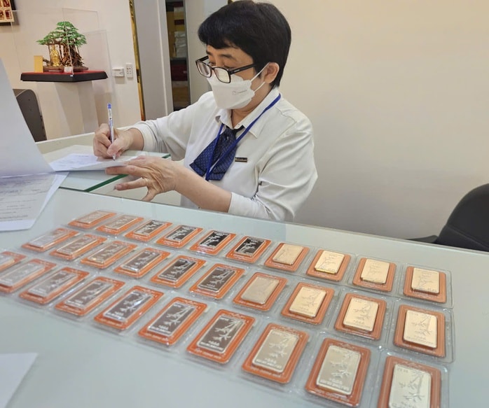 Giá bạc hôm nay 8 - 11: Công ty SBJ bất ngờ mở lại giao ngay - Ảnh 2.