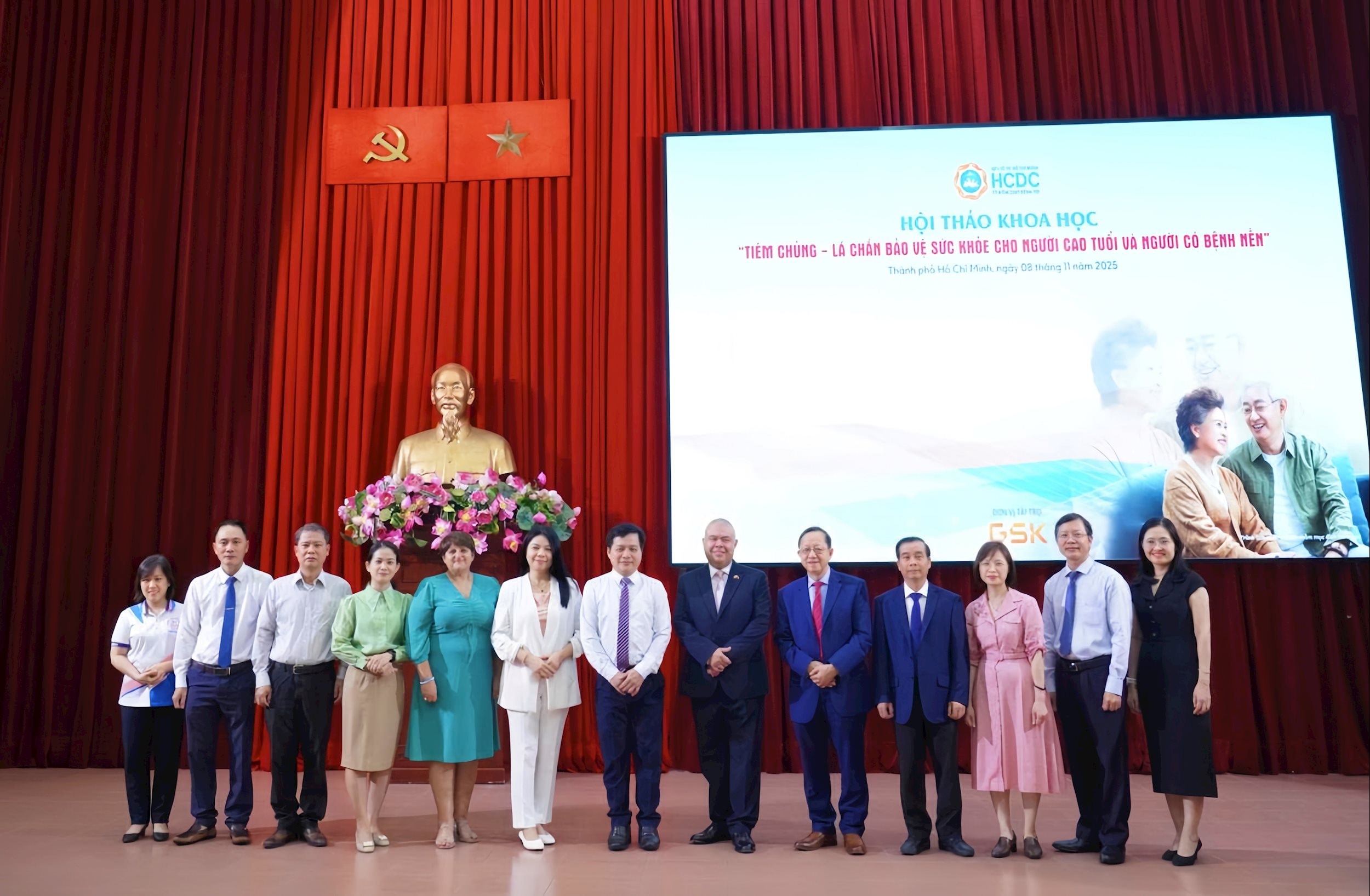 Các cơ quan y tế phối hợp góp phần xây dựng hướng dẫn thực hành tiêm ngừa tại các bệnh viện và cơ sở y tế, cùng người Việt bước vào giai đoạn già hóa khỏe mạnh