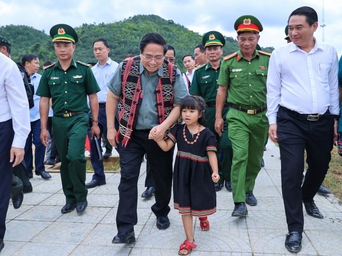 Thủ tướng Phạm Minh Chính dự lễ khởi công dự án xây dựng trường phổ thông nội trú, bán trú tiểu học và trung học cơ sở Tây Giang (Đà Nẵng). Ảnh: VGP