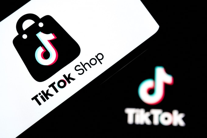 Logo TikTok shop trên màn hình smartphone. Ảnh: AFP