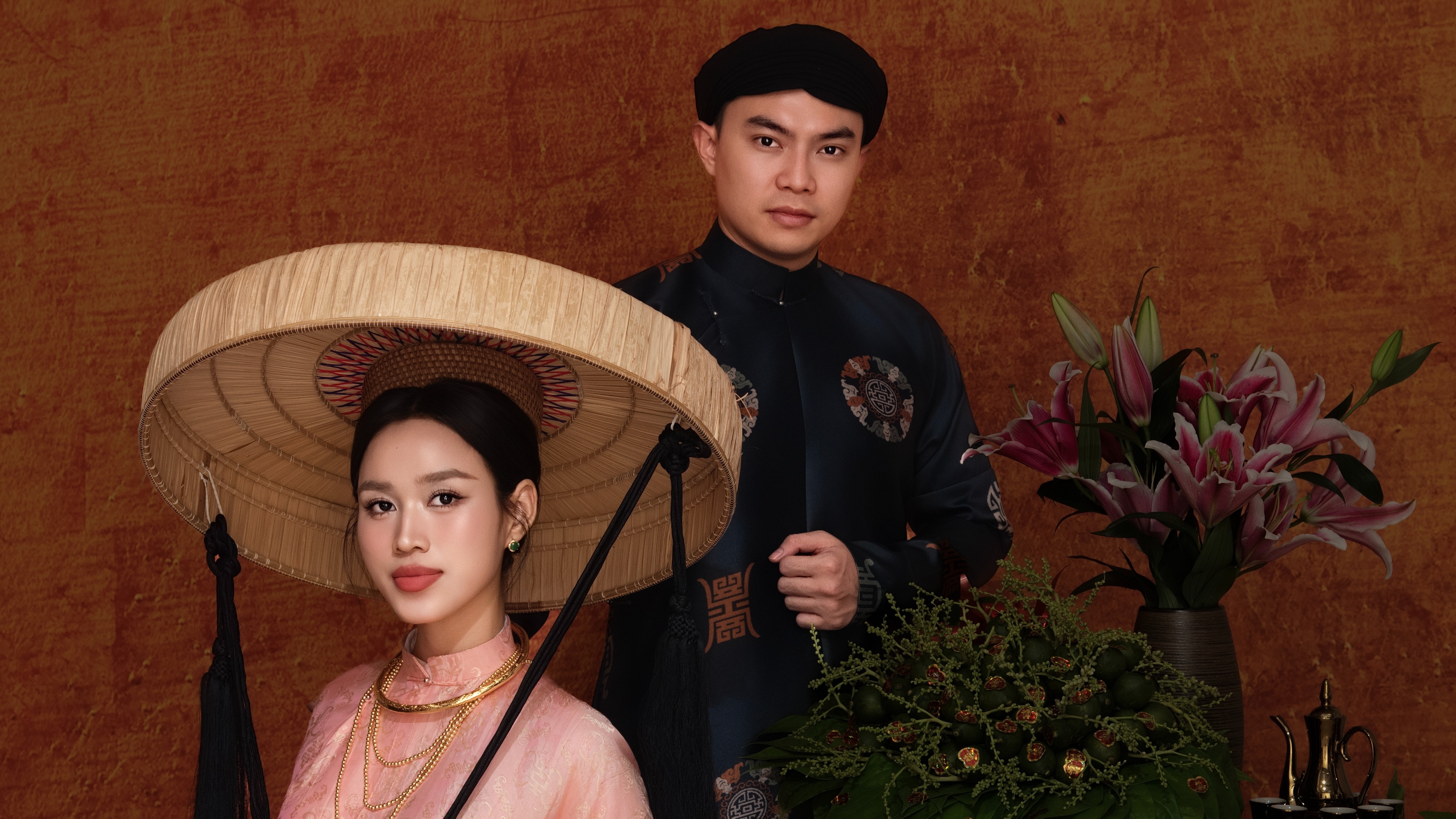 Hoa hậu Đỗ Thị Hà chụp ảnh cưới phong cách xưa