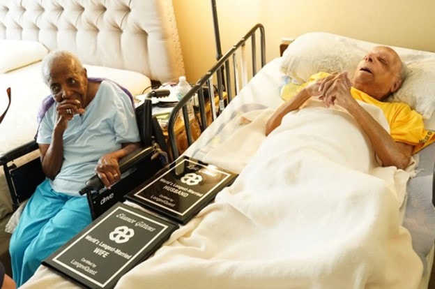 "Cuộc hôn nhân dài nhất thế giới" của cụ ông 108 tuổi và cụ bà 107 tuổi- Ảnh 1. "Cuộc hôn nhân dài nhất thế giới" của cụ ông 108 tuổi và cụ bà 107 tuổi- Ảnh 1.