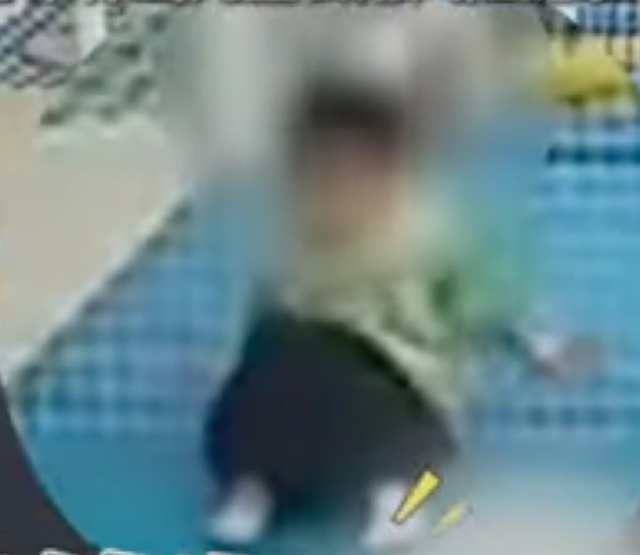 Bé trai 3 tuổi tử vong vì uống trà sữa theo cách "vạn người mê" - Ảnh 2.