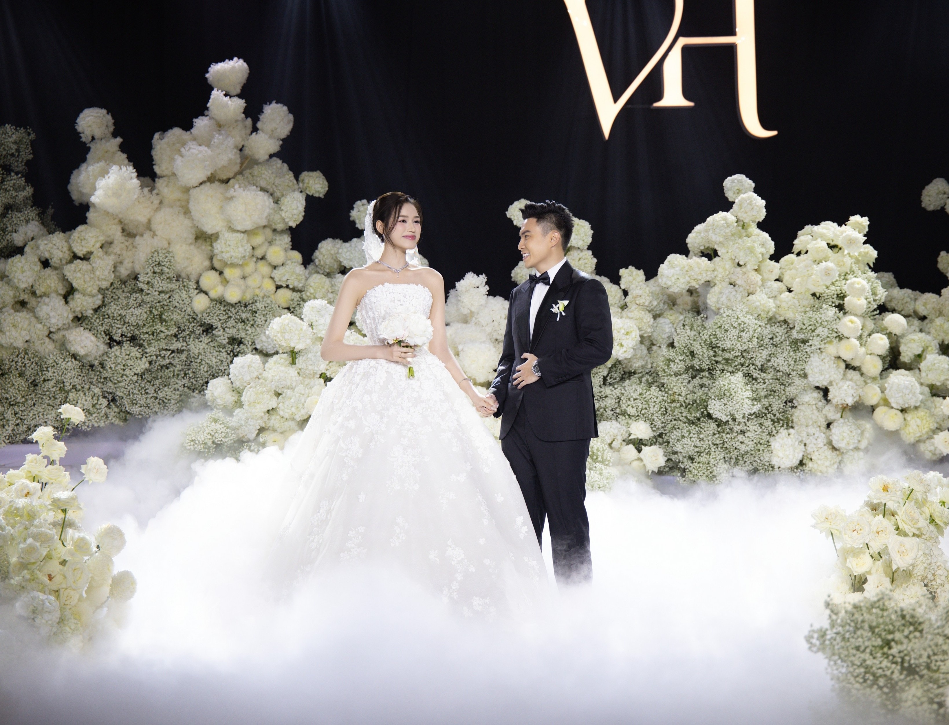 Do Thi Ha cuoi anh 7