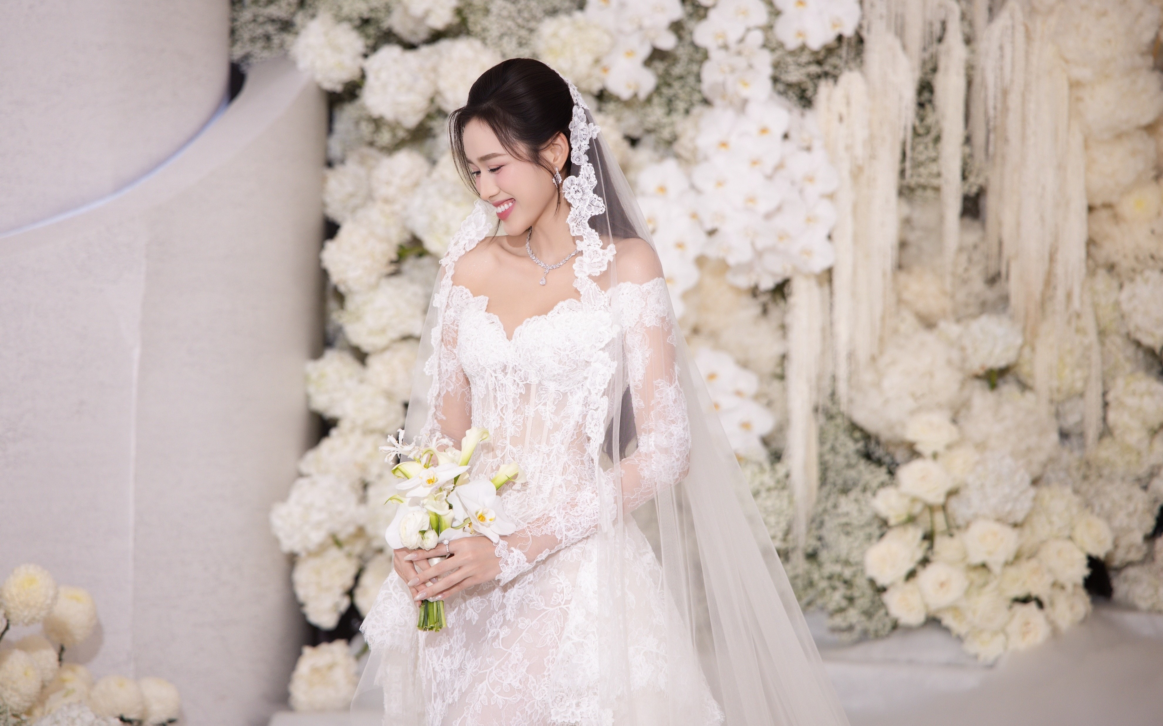 Do Thi Ha cuoi anh 4