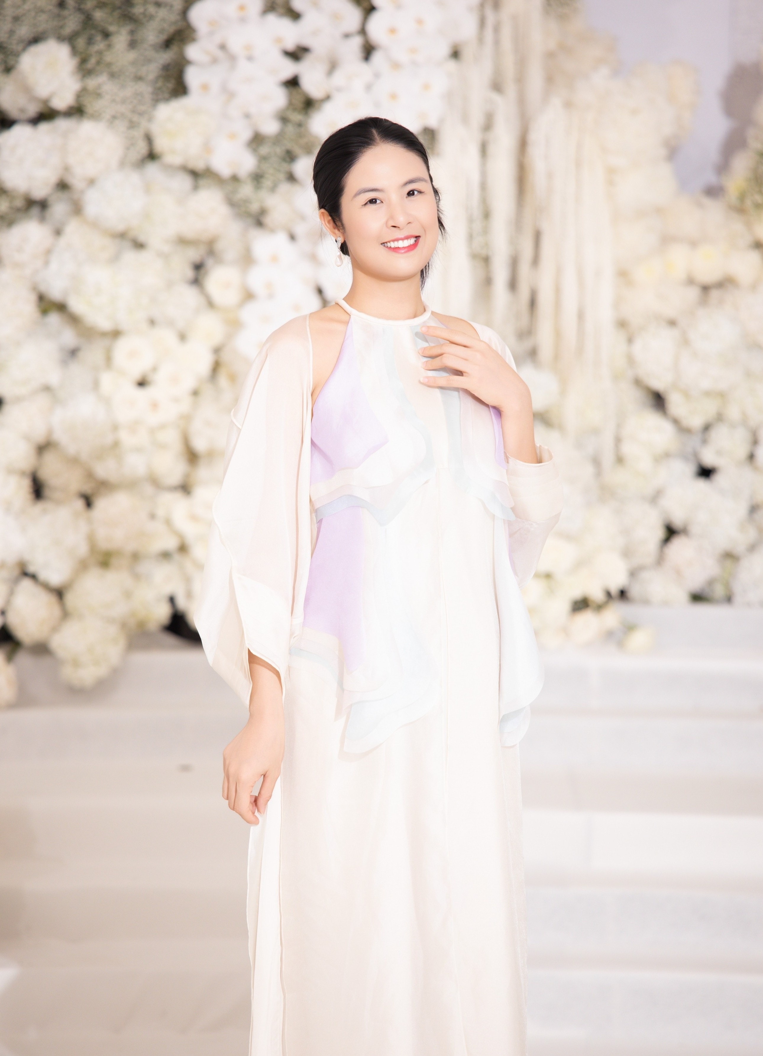 Do Thi Ha cuoi anh 5