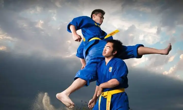 Đòn thế cắt kéo của Vovinam