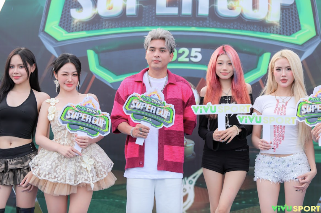 Hồ Quang Hiếu cùng Trần Hà Linh và dàn KOLs “đốt cháy” lễ khai mạc Vivu Sport Super Cup 2025 – sân phủi Sài Gòn nóng hơn bao giờ hết.