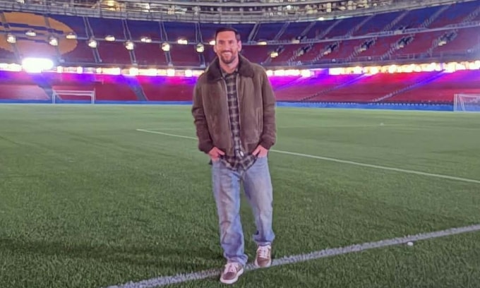 Messi về thăm Camp Nou ngày 9/11/2025. Ảnh: IGNV