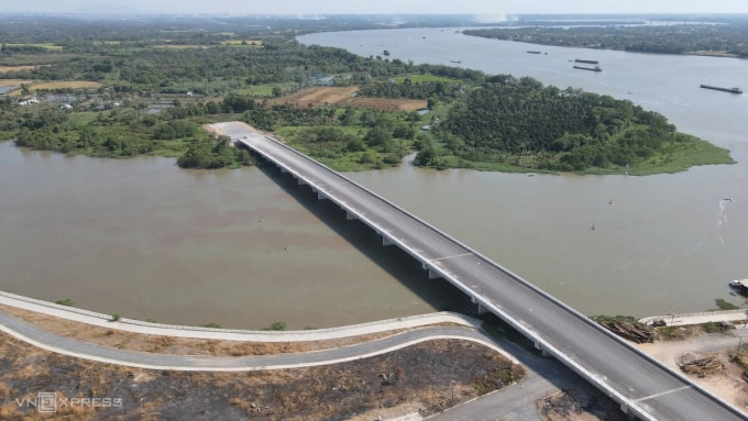 Hương lộ 2 giai đoạn 2 sẽ nối cầu Vàm Cái Sứt với cao tốc TP HCM - Long Thành - Dầu Giây. Ảnh: Phước Tuấn