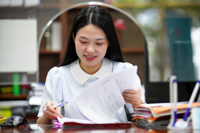 Công chức làm việc tại Trung tâm hành chính TP Đà Nẵng, tháng 5/2025. Ảnh: Nguyễn Đông