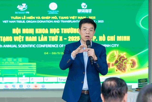 Vinmec trình diễn kỹ thuật ghép gan sống phức tạp tại Hội nghị Ghép tạng Việt Nam 2025 - Ảnh 4.
