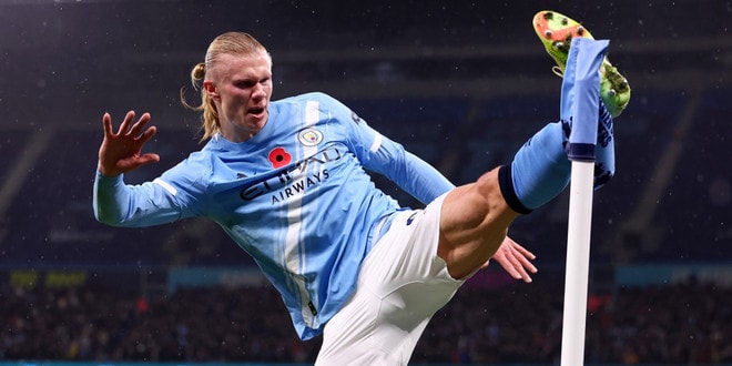 Premier League: Manchester City thắng vùi dập Liverpool, áp sát Arsenal- Ảnh 2.