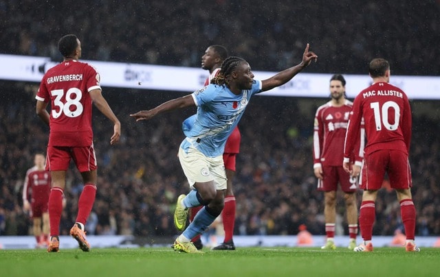 Premier League: Manchester City thắng vùi dập Liverpool, áp sát Arsenal- Ảnh 1.