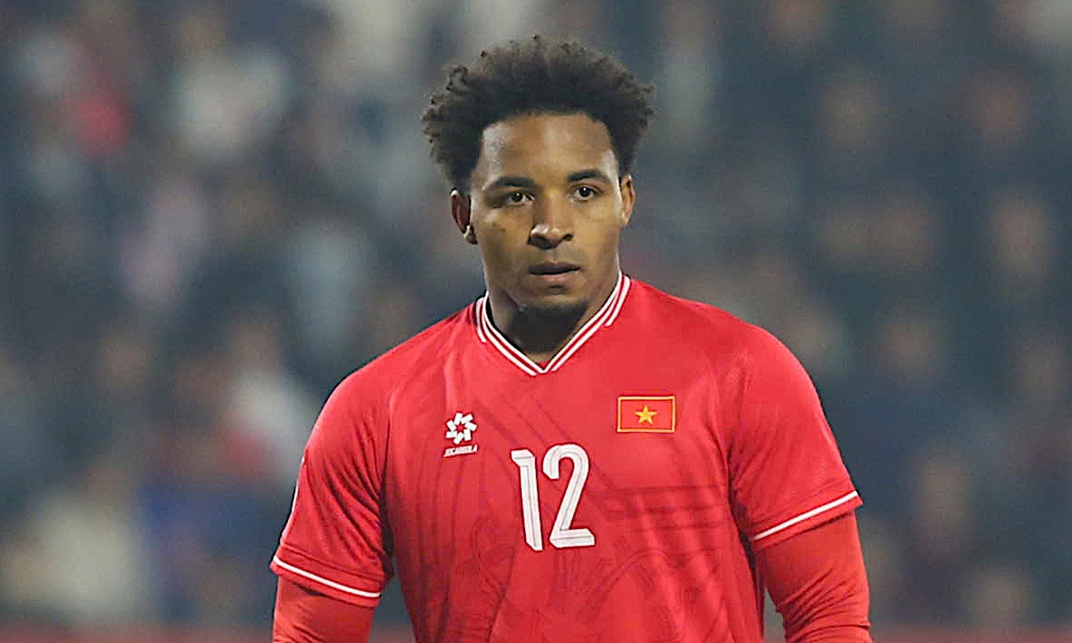 Nguyễn Xuân Son trở lại đội tuyển Việt Nam sau nhiều tháng vắng mặt.