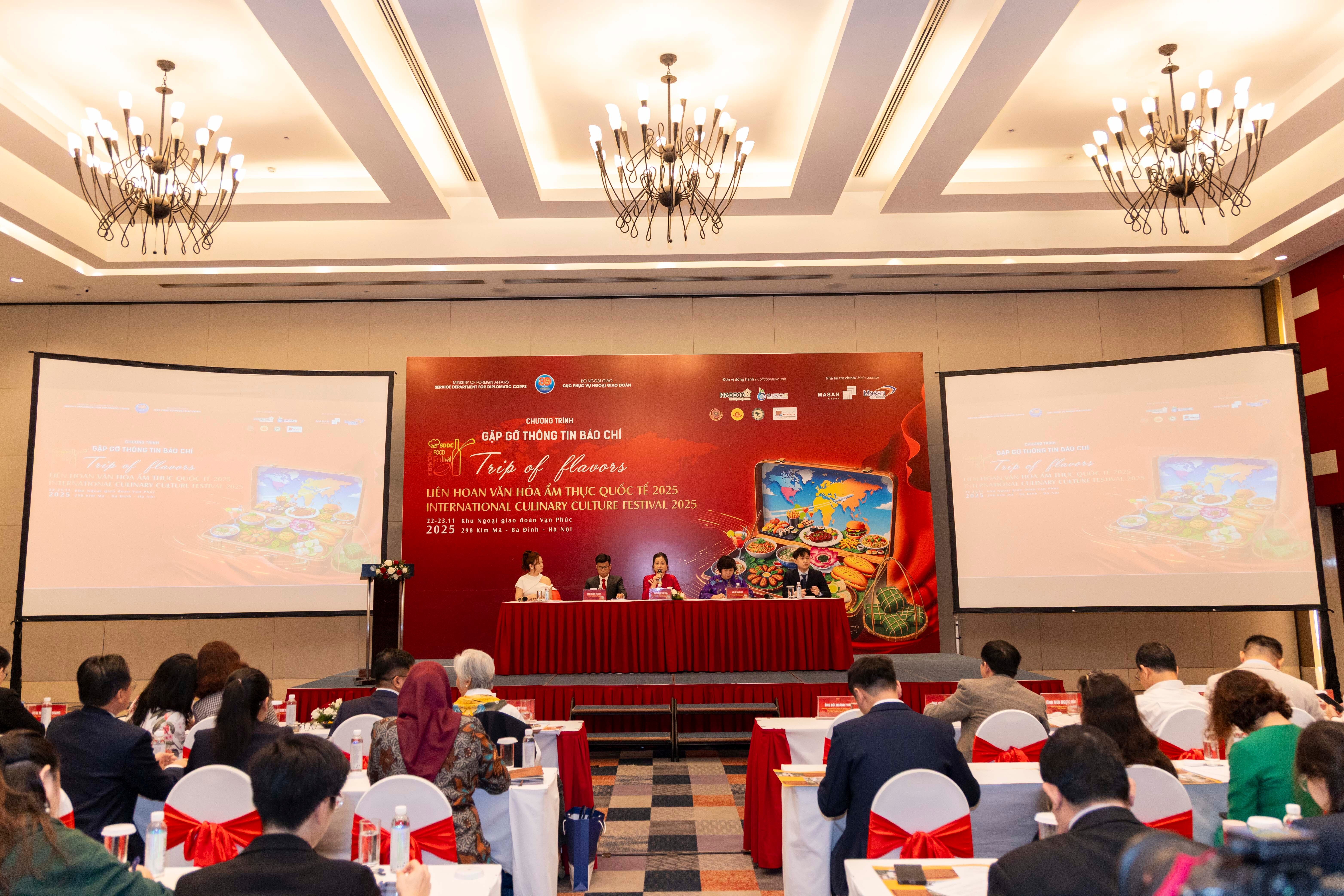 Họp báo chương trình Liên hoan Văn hóa Ẩm thực Quốc tế 2025 diễn ra ngày 11/11.