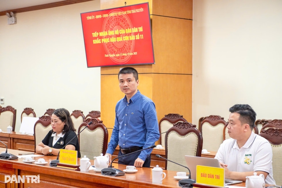 Báo Dân trí trao tặng hơn 280 triệu đồng tới 2 trường học tại Thái Nguyên - 2