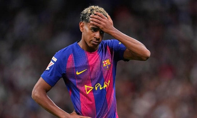 Lamine Yamal trong trận Barca thua Real trên sân Bernabeu, thành phố Madrid, Tây Ban Nha, vòng 10 La Liga ngày 26/10/2025. Ảnh: AP-LaPresse