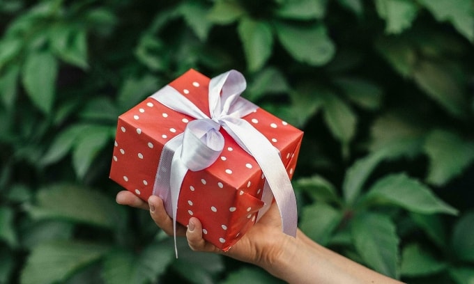 Ba khán giả may mắn có cơ hội nhận quà từ ban tổ chức. Ba độc giả được chọn ngẫu nhiên từ hàng chục nghìn người tham gia bình chọn vòng chung kết. Thông tin dự kiến được công bố vào ngày 1/12. Phía Unilever - đơn vị đồng hành chương trình, sẽ trao phần quà gồm hiện vật, tổng trị giá hai triệu đồng. Ảnh: Pexels