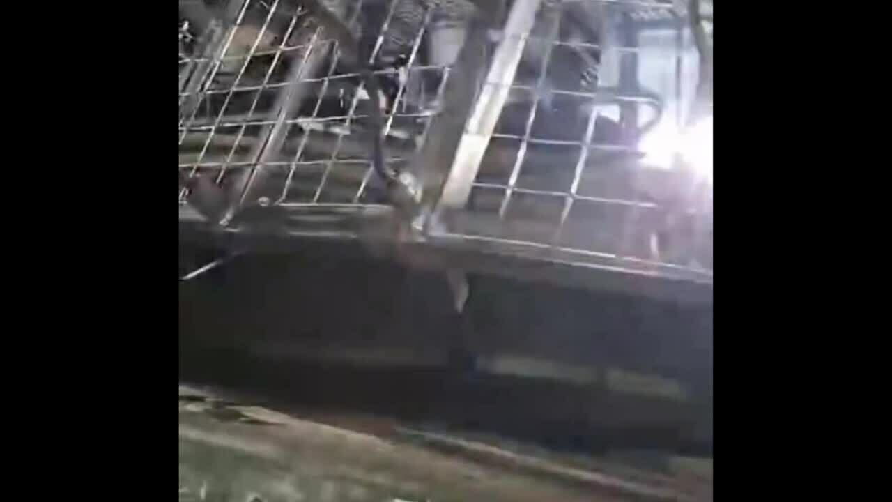 Ukraine sao chép ‘giáp lông nhím’ của xe tăng Nga