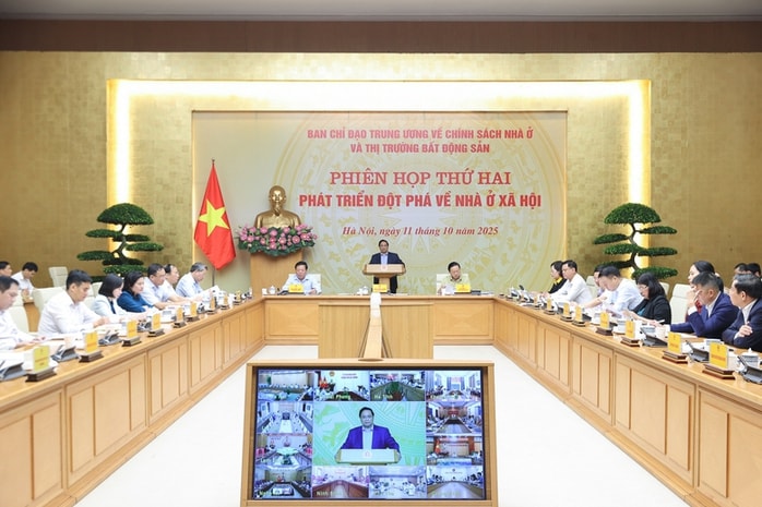 Thủ tướng Phạm Minh Chính nói về nhà ở xã hội không phải nằm ở nơi hẻo lánh - Ảnh 1. Thủ tướng Phạm Minh Chính nói về nhà ở xã hội không phải nằm ở nơi hẻo lánh - Ảnh 1.