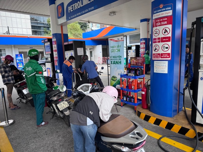 Tiêu thụ xăng sinh học E10 ngày càng tăng - Ảnh 1.