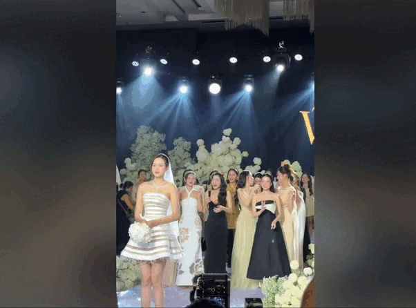 Danh tính người đẹp xứ Thanh bắt được hoa cưới của Hoa hậu Đỗ Thị Hà- Ảnh 1. Danh tính người đẹp xứ Thanh bắt được hoa cưới của Hoa hậu Đỗ Thị Hà- Ảnh 1.