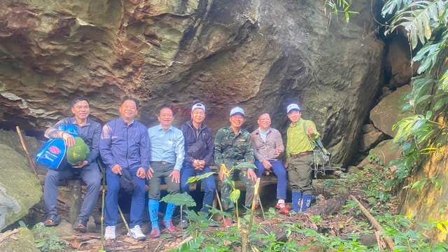 Mở tuyến du lịch mạo hiểm 'Chinh phục đỉnh Pù Luông' săn mây ở độ cao 1.700m- Ảnh 5. Mở tuyến du lịch mạo hiểm 'Chinh phục đỉnh Pù Luông' săn mây ở độ cao 1.700m- Ảnh 5.