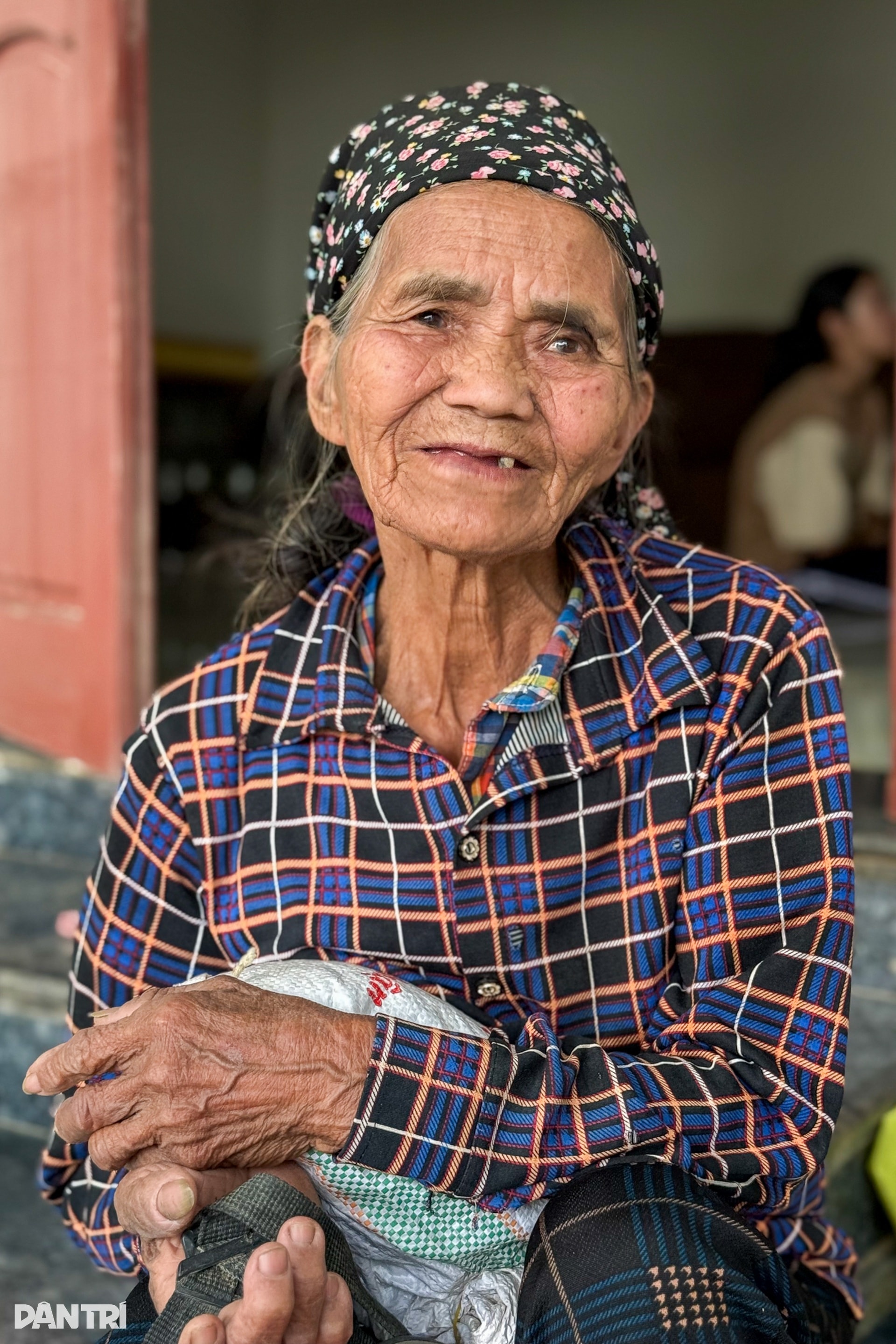 Khởi công 8 nhà Nhân ái tặng các hộ bị sập nhà do bão số 11 ở Thái Nguyên - 13