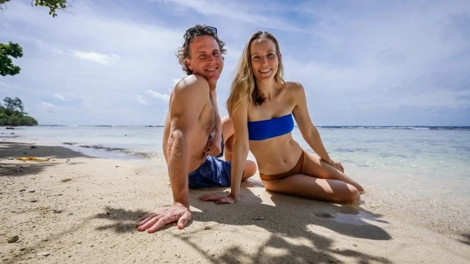 Katie và chồng Jase. Ảnh: Thatslife