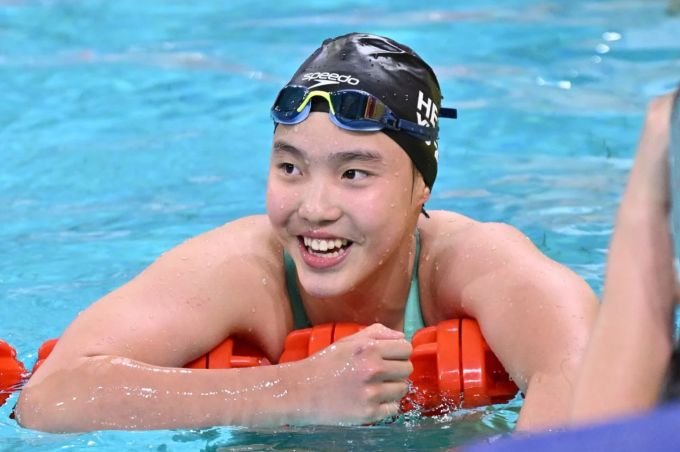 Yu Zidi tươi cười sau khi phá kỷ lục châu Á ở nội dung 200m hỗn hợp tại Đại hội Thể thao Trung Quốc ngày 11/11. Ảnh: Xinhua